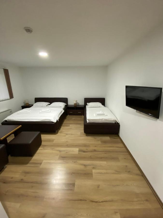 Motel Oaza Казин Екстериор снимка